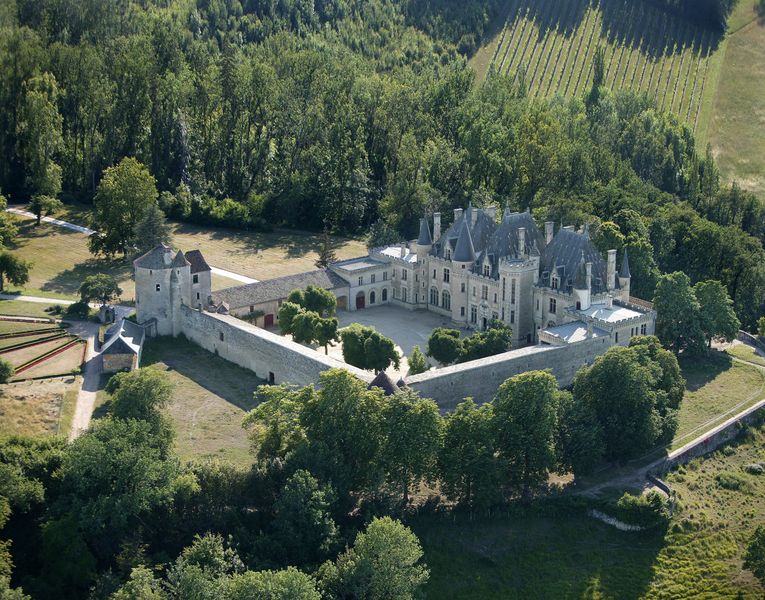 Château et Tour Michel de Montaigne